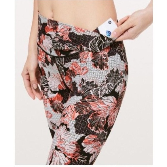 lululemon athletica Pants - NWOT Lululemon LE Lunar New Year CNY Wunder Under High Rise Tight Size 6